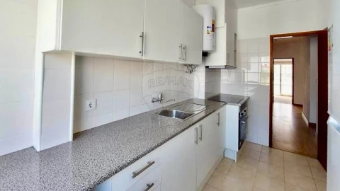 Apartamento T3 para Venda em Algueirão-Mem Martins