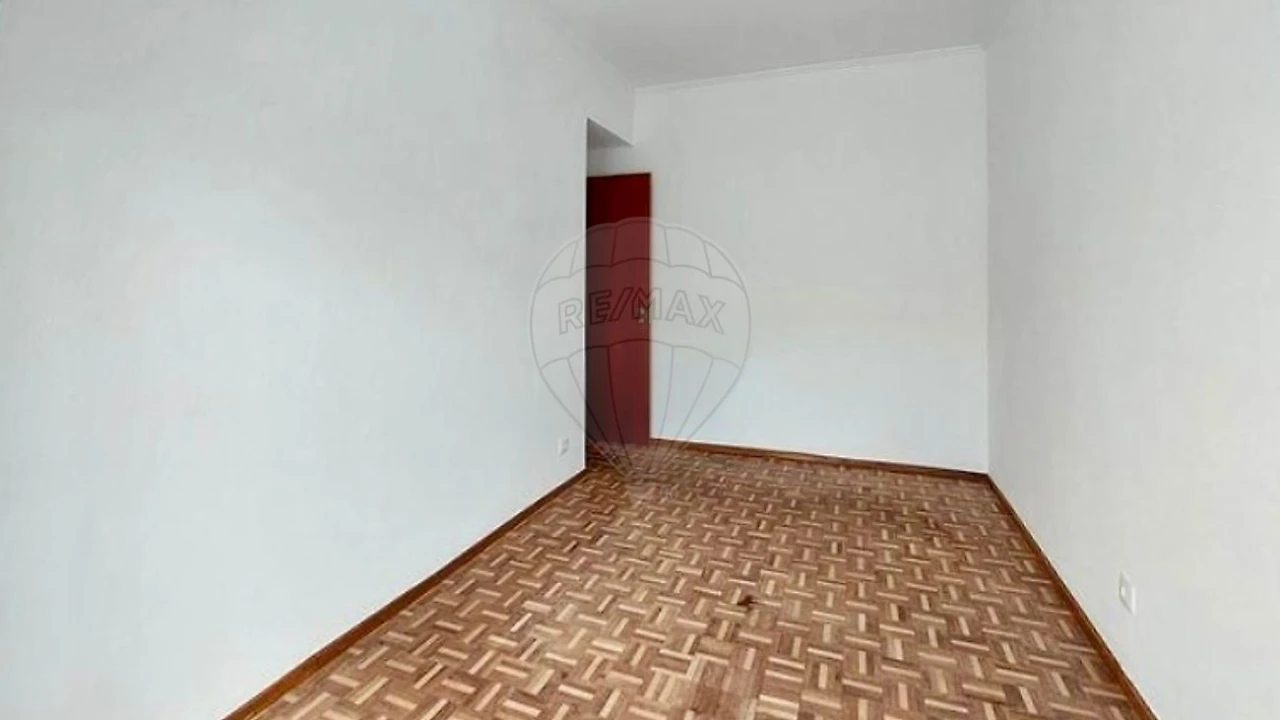 Apartamento T3 para Venda em Algueirão-Mem Martins Foto 5