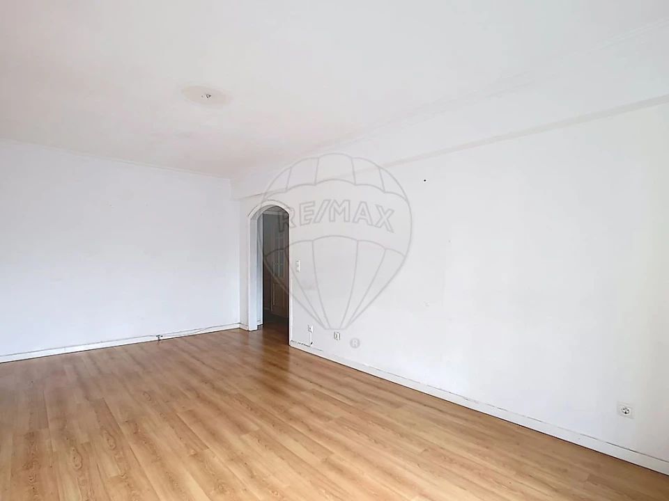 Apartamento T2 para Venda em Algueirão-Mem Martins Foto 13