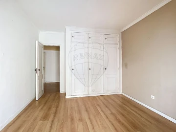 Apartamento T2 para Venda em Algueirão-Mem Martins