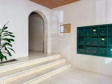 Apartamento T2 para Venda em Algueirão-Mem Martins