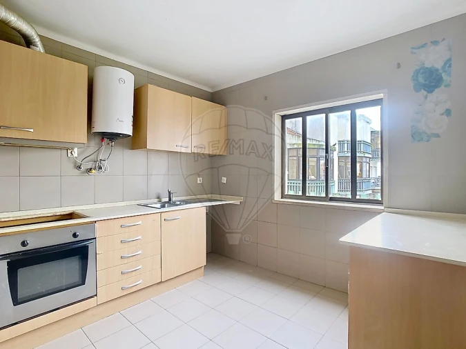 Apartamento T2 para Venda em Algueirão-Mem Martins Foto 10