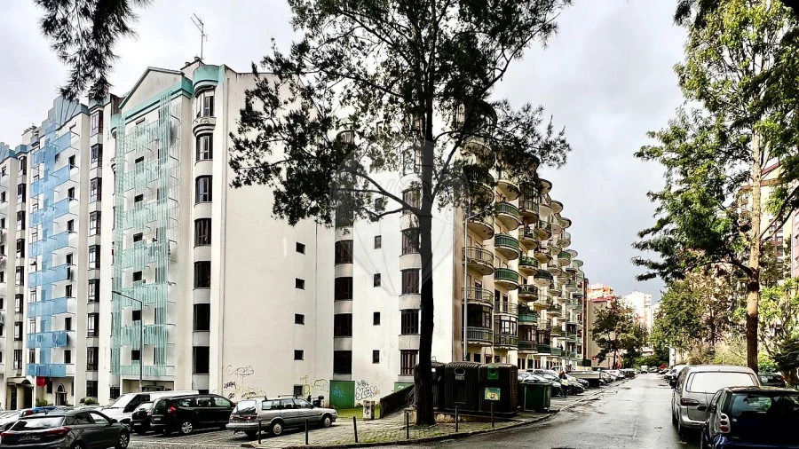 Apartamento T2 para Venda em Algueirão-Mem Martins Foto 2