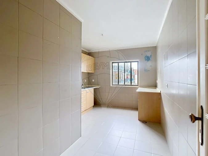 Apartamento T2 para Venda em Algueirão-Mem Martins Foto 11
