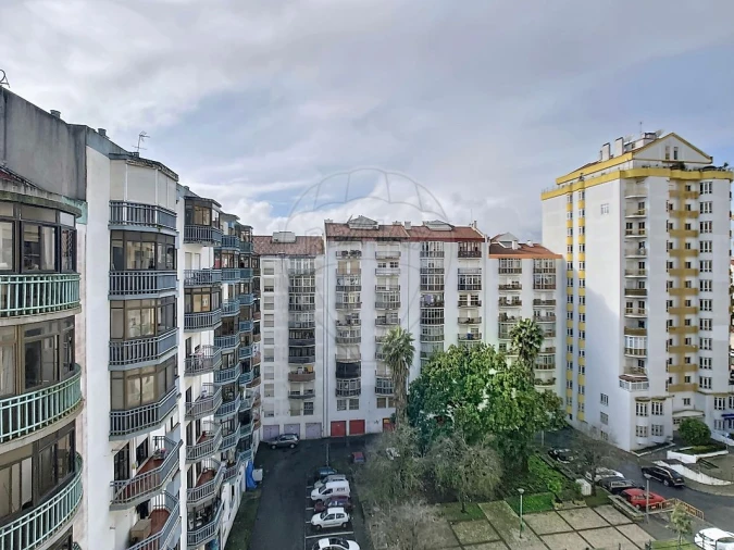 Apartamento T2 para Venda em Algueirão-Mem Martins Foto 19