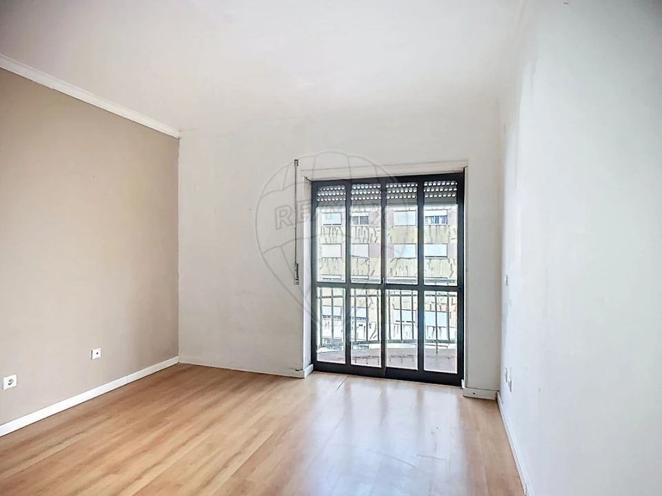 Apartamento T2 para Venda em Algueirão-Mem Martins Foto 15