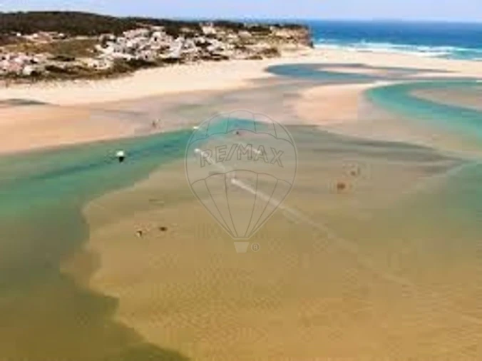 Moradia T4 para Venda em Gaeiras Foto 4