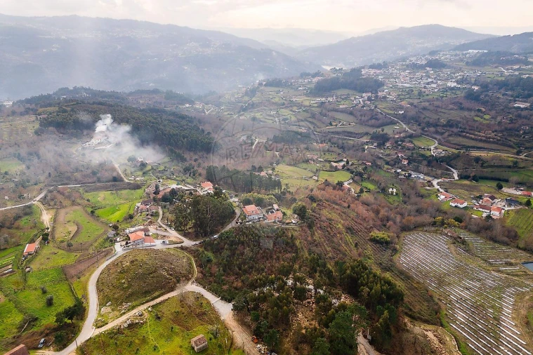Terreno para Venda em Penhalonga e Paços de Gaiolo Foto 8