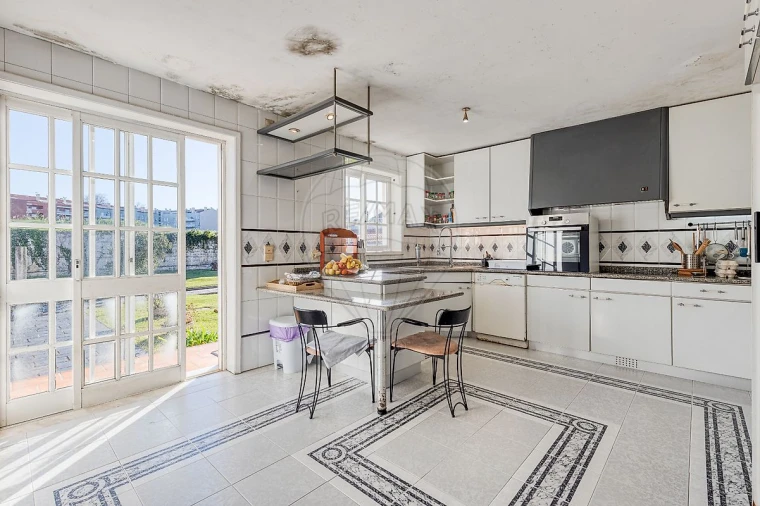 Moradia T10 para Venda em Arcozelo Foto 23