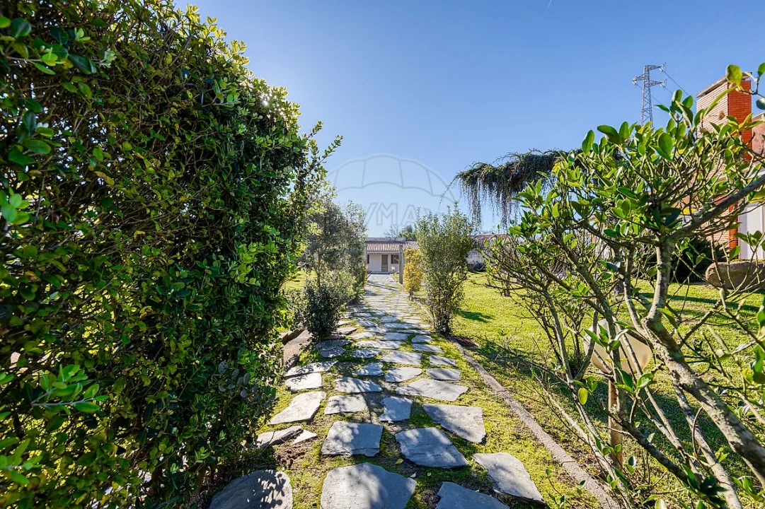 Moradia T10 para Venda em Arcozelo Foto 43