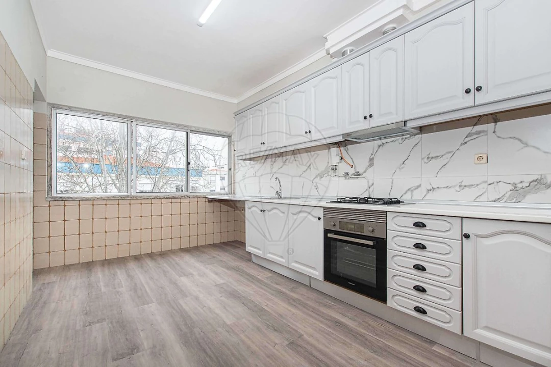 Apartamento T2 para Arrendamento em Seixal, Arrentela e Aldeia de Paio Pires Foto 17