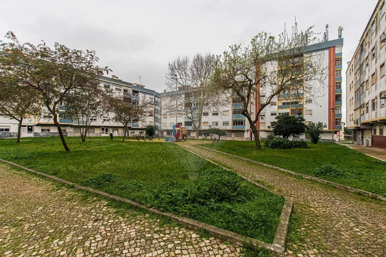 Apartamento T2 para Arrendamento em Seixal, Arrentela e Aldeia de Paio Pires Foto 5