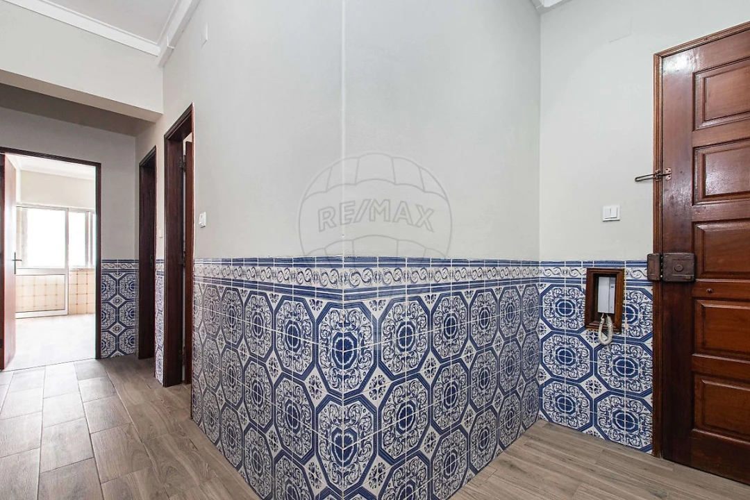 Apartamento T2 para Arrendamento em Seixal, Arrentela e Aldeia de Paio Pires Foto 7