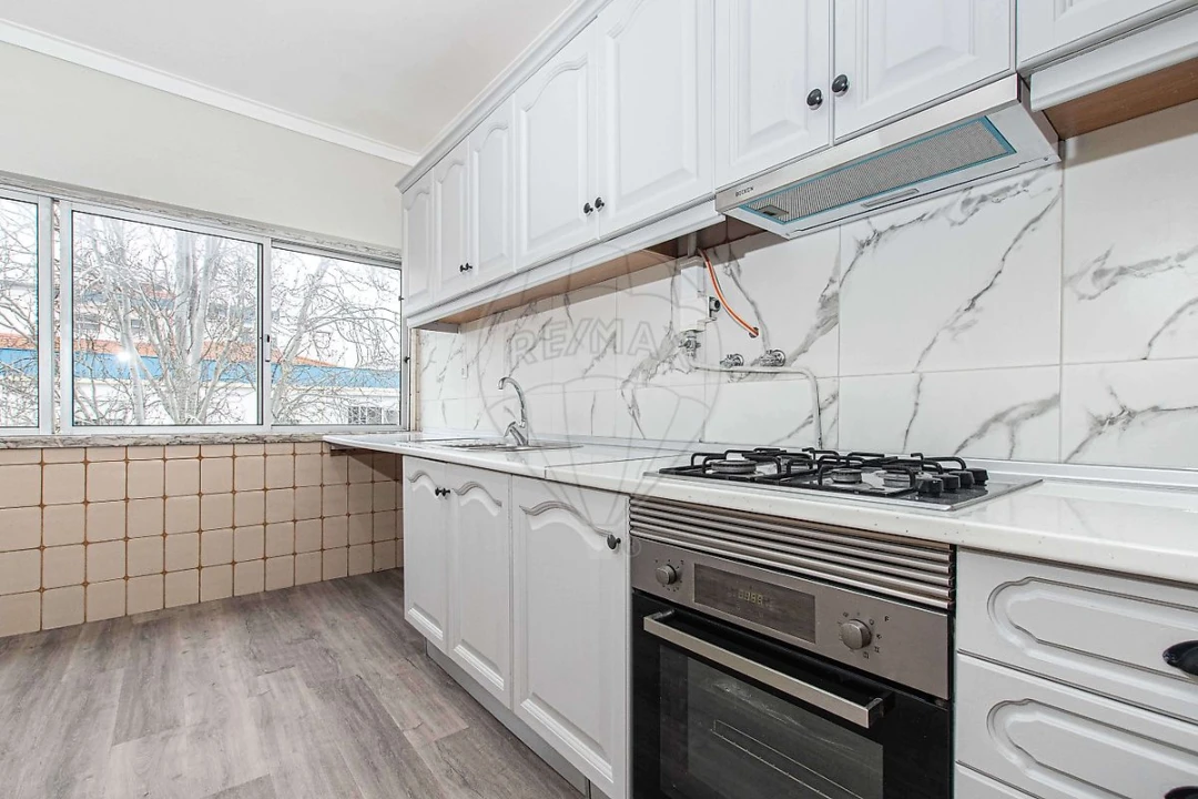 Apartamento T2 para Arrendamento em Seixal, Arrentela e Aldeia de Paio Pires Foto 18