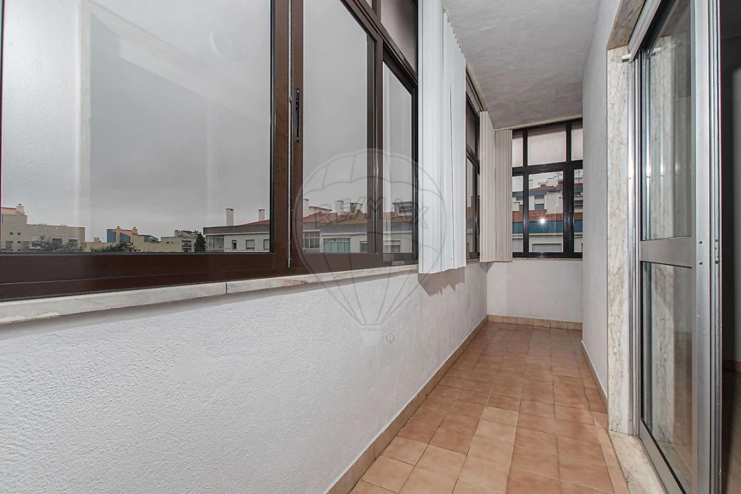 Apartamento T2 para Arrendamento em Seixal, Arrentela e Aldeia de Paio Pires Foto 15