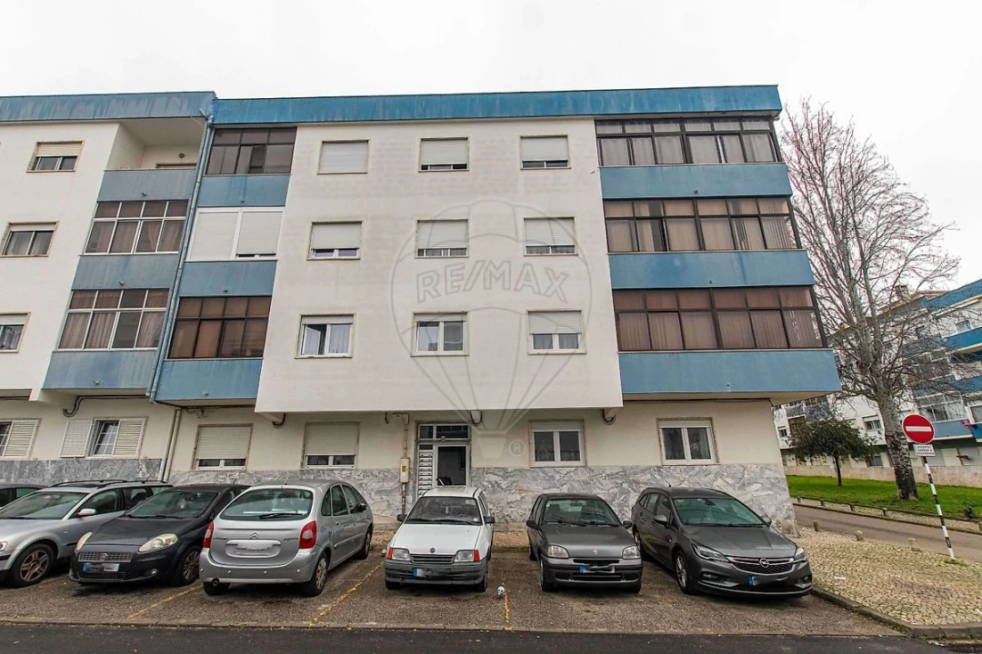 Apartamento T2 para Arrendamento em Seixal, Arrentela e Aldeia de Paio Pires Foto 3