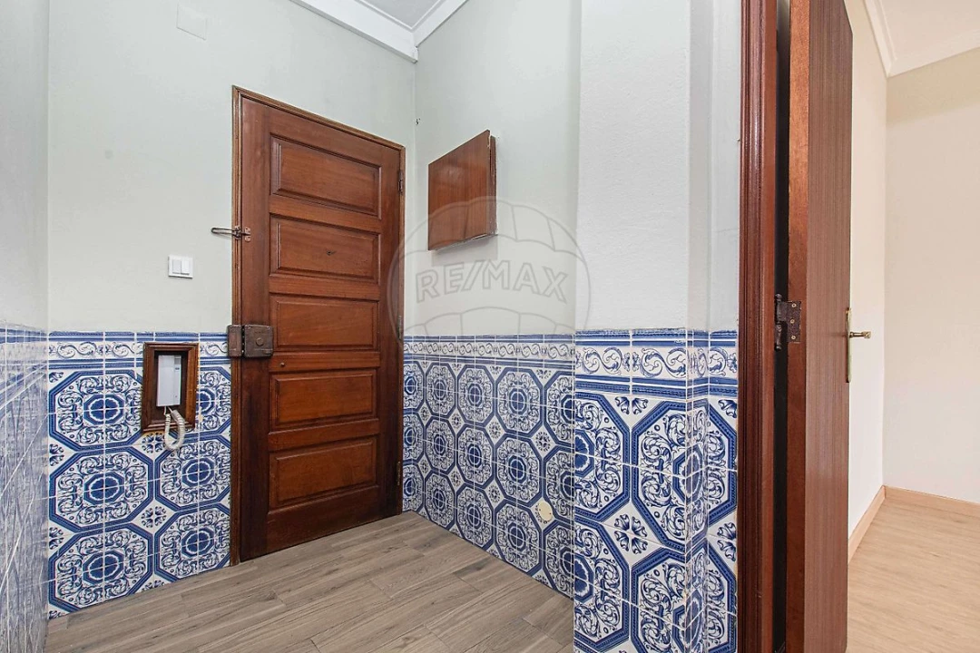 Apartamento T2 para Arrendamento em Seixal, Arrentela e Aldeia de Paio Pires Foto 10