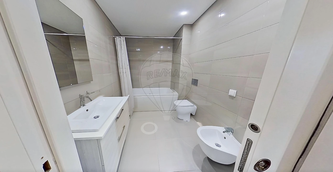 Apartamento T2 para Venda em São Vicente Foto 5