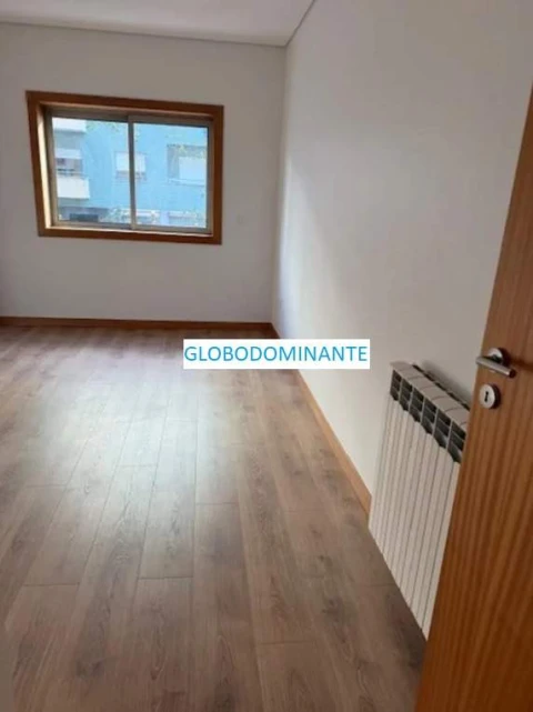 Apartamento T4 para Venda em São Vitor (Braga)