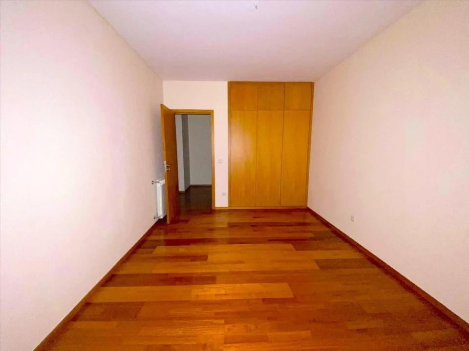 Apartamento T1 para Venda em Oliveira do Douro Foto 7
