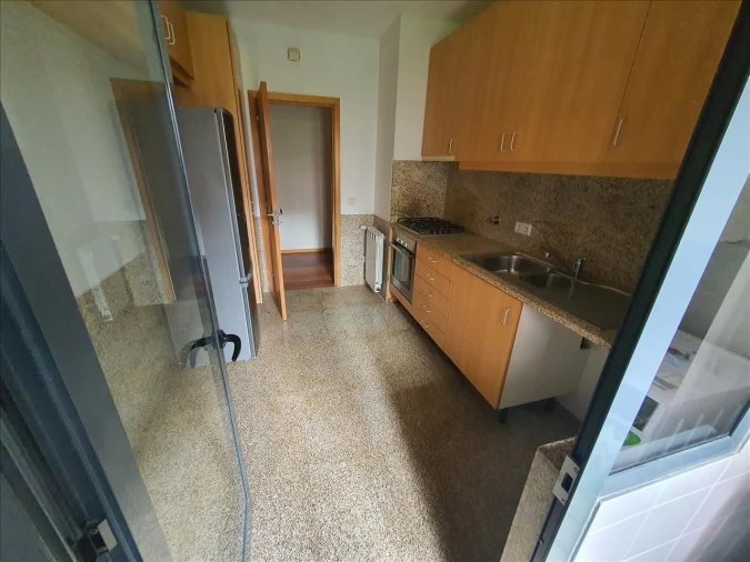 Apartamento T1 para Venda em Oliveira do Douro Foto 5