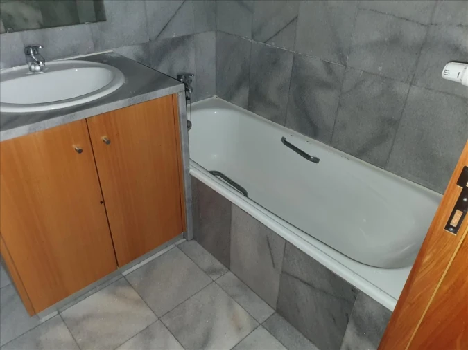 Apartamento T1 para Venda em Oliveira do Douro Foto 8