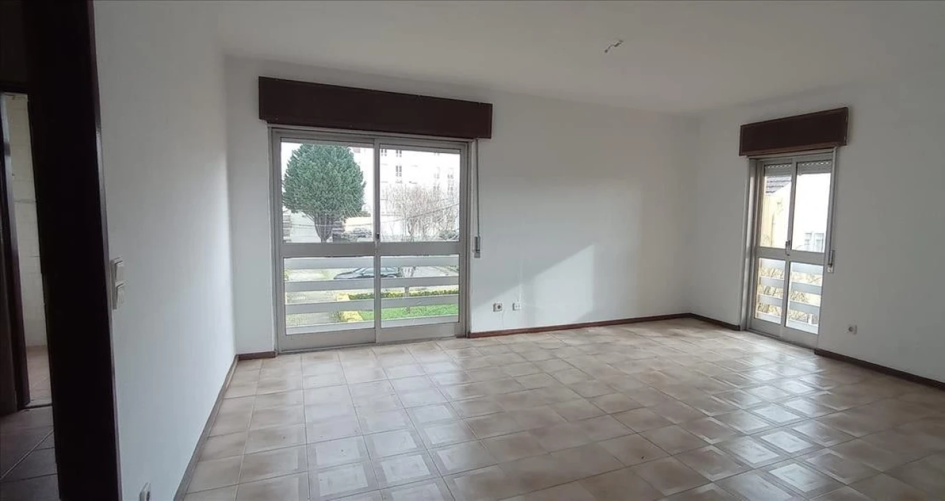 Apartamento T3 para Venda em Rio Tinto Foto 2