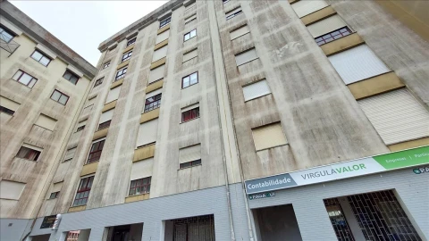 Apartamento T2 para Venda em Agualva e Mira-Sintra