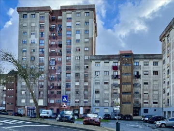 Apartamento T2 para Venda em Agualva e Mira-Sintra