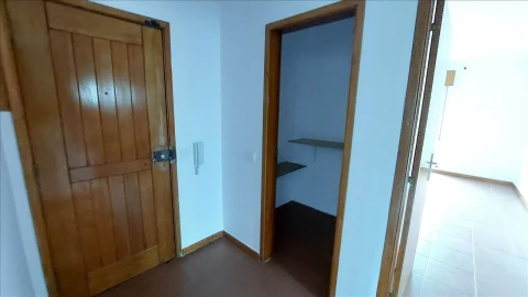 Apartamento T2 para Venda em Agualva e Mira-Sintra
