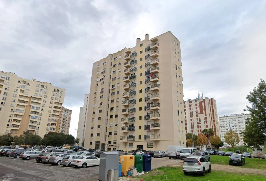 Apartamento T2 para Venda em Carregado e Cadafais Foto 1