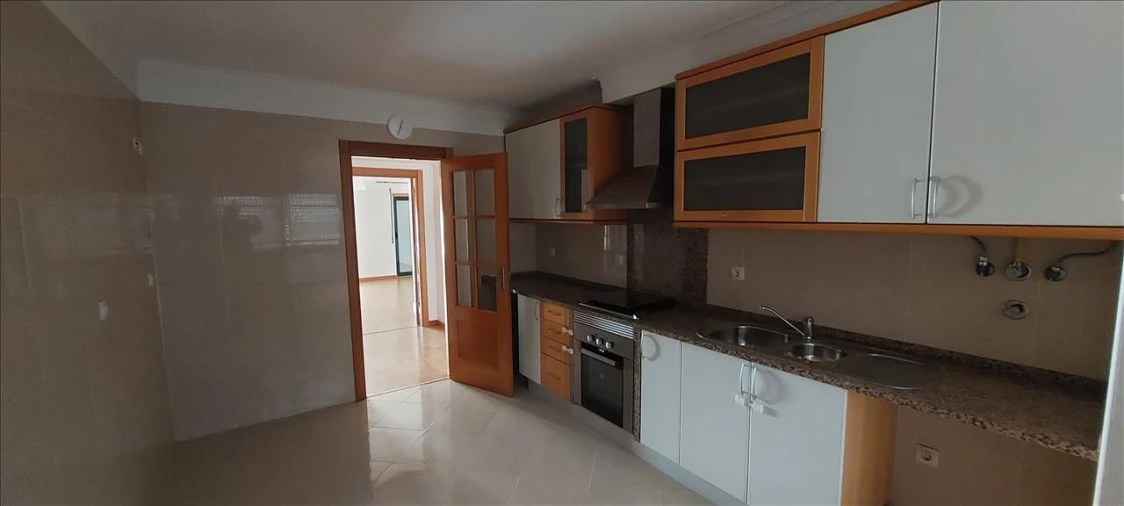 Apartamento T2 para Venda em Carregado e Cadafais Foto 3