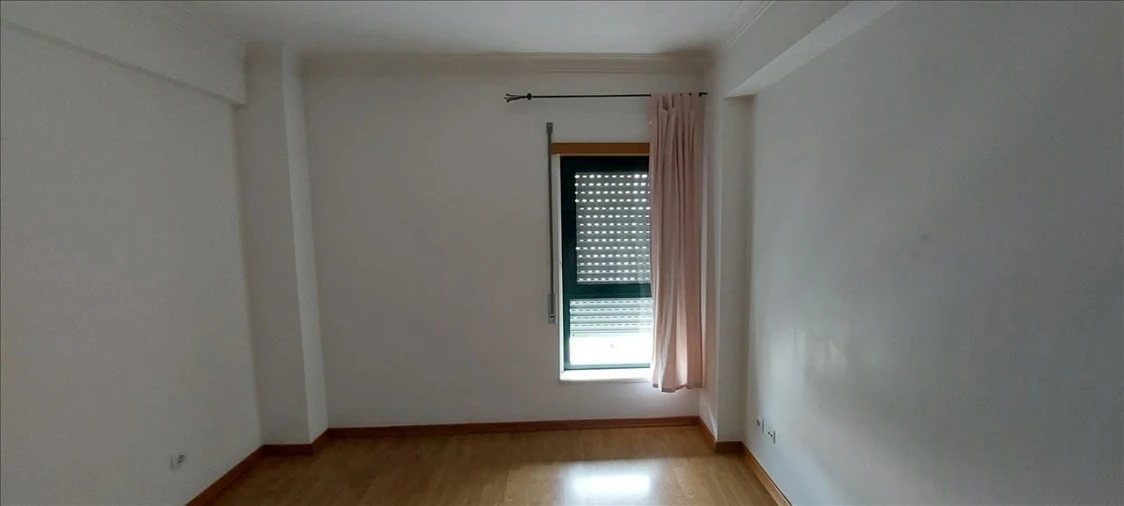 Apartamento T2 para Venda em Carregado e Cadafais Foto 5