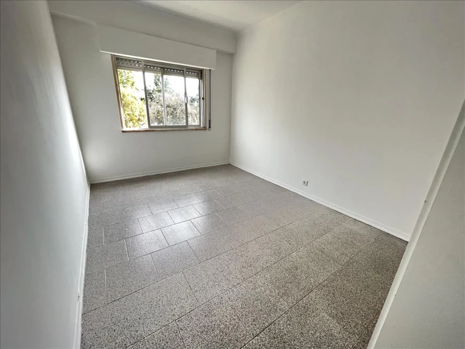 Apartamento T2 para Venda em Agualva e Mira-Sintra Foto 10