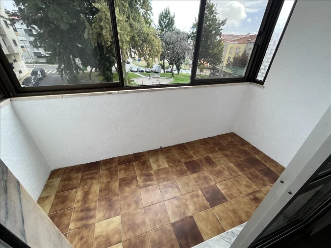 Apartamento T2 para Venda em Agualva e Mira-Sintra Foto 12
