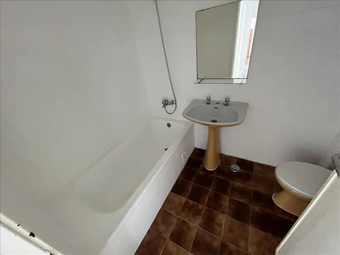 Apartamento T2 para Venda em Agualva e Mira-Sintra Foto 14