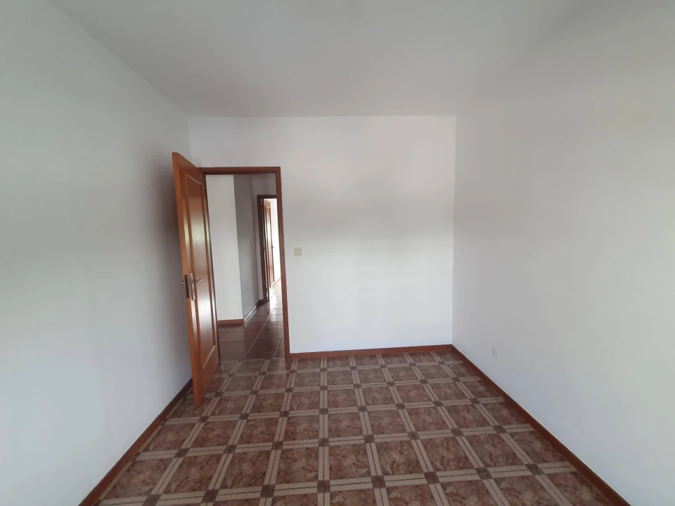 Apartamento T3 para Venda em Vilar de Andorinho Foto 8