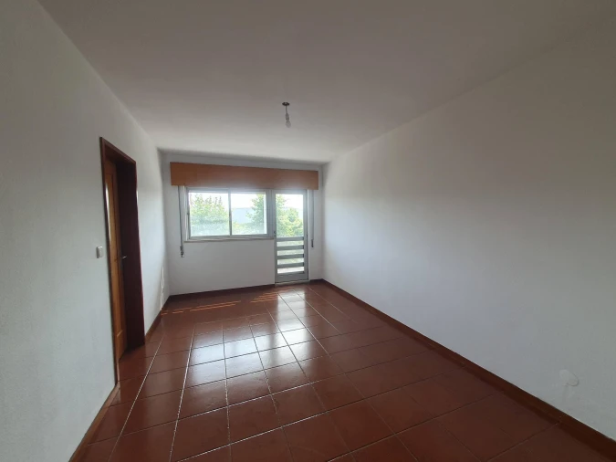 Apartamento T3 para Venda em Vilar de Andorinho Foto 3