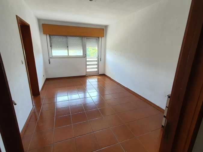 Apartamento T3 para Venda em Vilar de Andorinho Foto 3