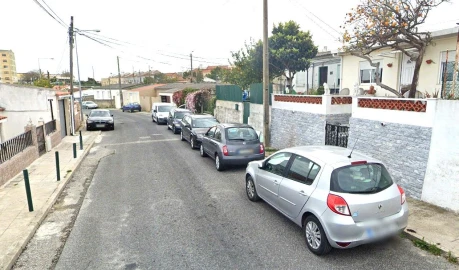 Moradia T2 para Venda em Queluz e Belas