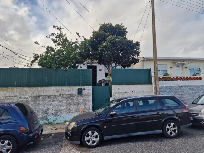 Moradia T2 para Venda em Queluz e Belas Foto 3