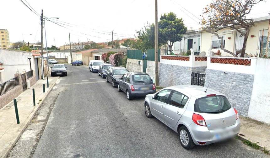 Moradia T2 para Venda em Queluz e Belas Foto 6