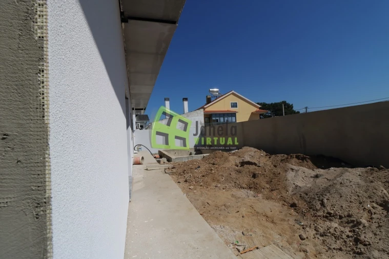 Moradia T3 para Venda em Quinta do Conde Foto 3
