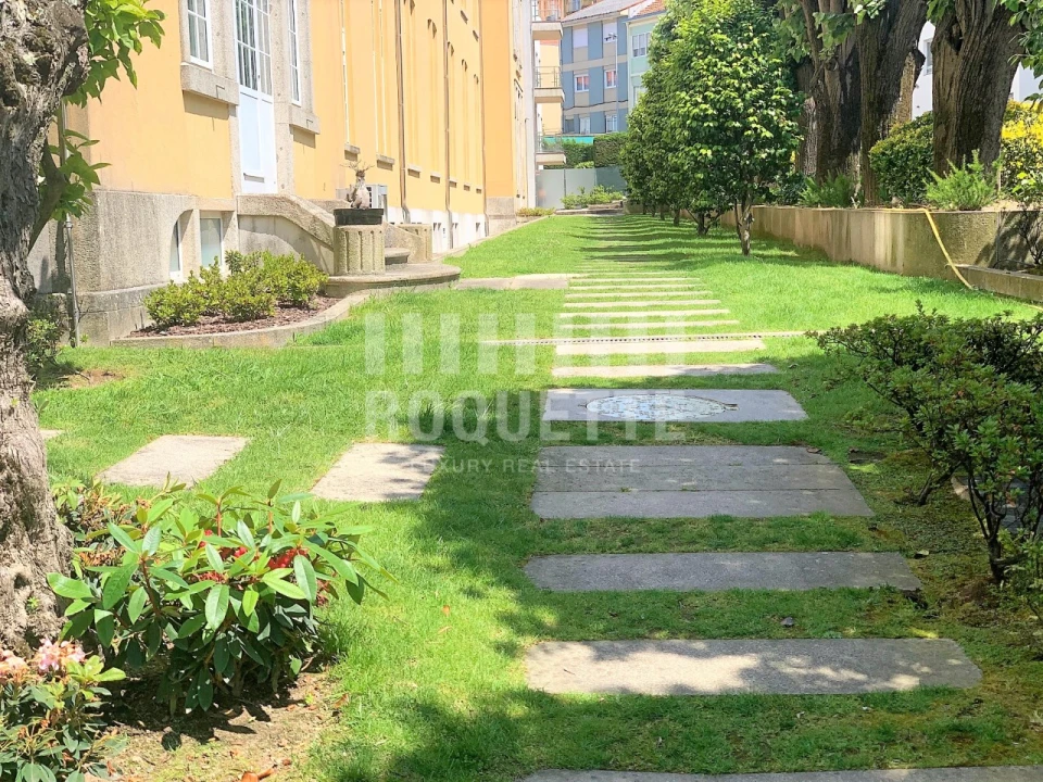 Apartamento T5 para Venda em Cedofeita, Santo Ildefonso, Sé, Miragaia, São Nicolau e Vitória Foto 3