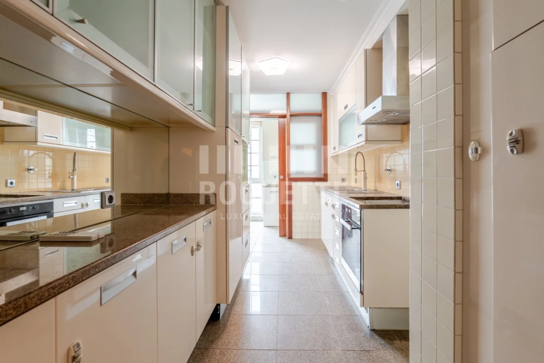 Apartamento T5 para Venda em Cedofeita, Santo Ildefonso, Sé, Miragaia, São Nicolau e Vitória Foto 10