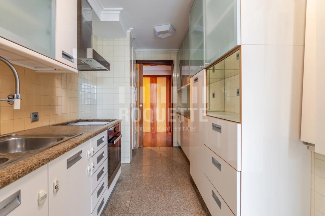 Apartamento T5 para Venda em Cedofeita, Santo Ildefonso, Sé, Miragaia, São Nicolau e Vitória Foto 12