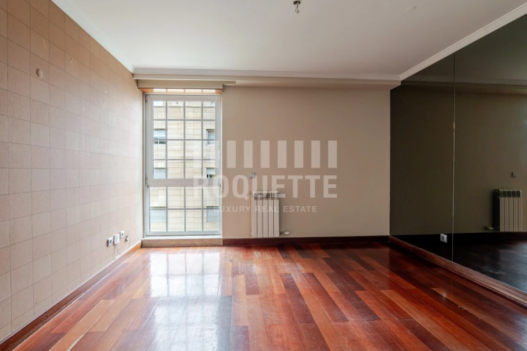Apartamento T5 para Venda em Cedofeita, Santo Ildefonso, Sé, Miragaia, São Nicolau e Vitória Foto 15