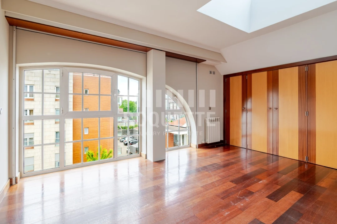 Apartamento T5 para Venda em Cedofeita, Santo Ildefonso, Sé, Miragaia, São Nicolau e Vitória Foto 24