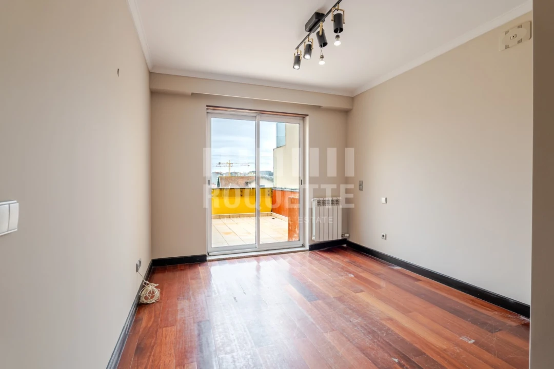 Apartamento T5 para Venda em Cedofeita, Santo Ildefonso, Sé, Miragaia, São Nicolau e Vitória Foto 29