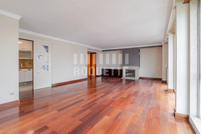 Apartamento T5 para Venda em Cedofeita, Santo Ildefonso, Sé, Miragaia, São Nicolau e Vitória